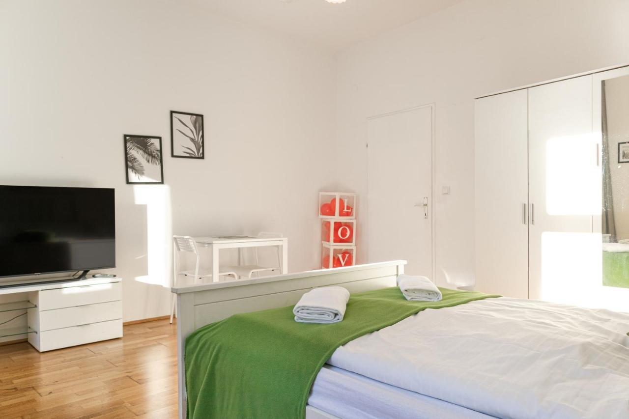 Comfortable 3Br Shared Apart. - Suitable For Long Stays Wien Eksteriør billede
